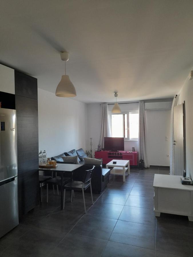 Bright Top Floor Apartment! 扎金索斯镇 外观 照片