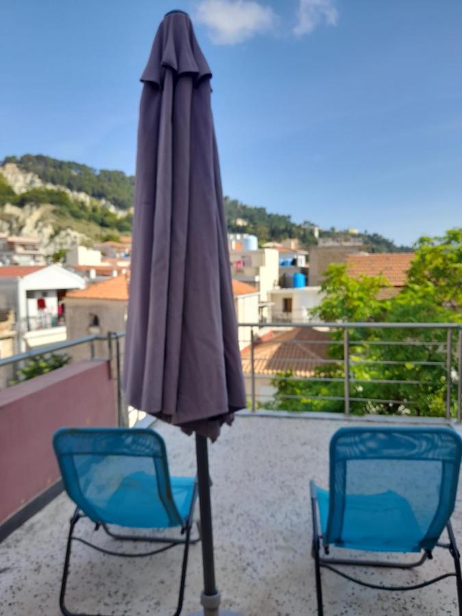 Bright Top Floor Apartment! 扎金索斯镇 外观 照片