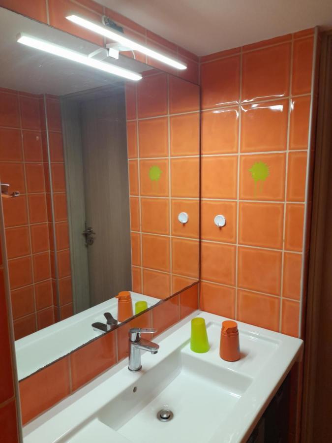 Bright Top Floor Apartment! 扎金索斯镇 外观 照片