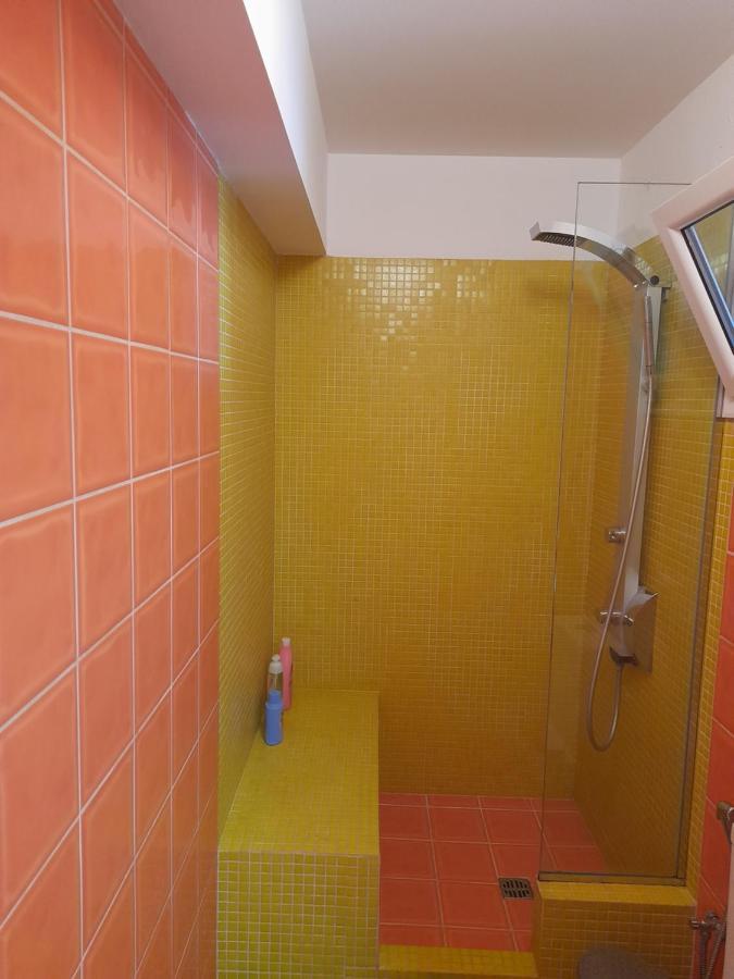 Bright Top Floor Apartment! 扎金索斯镇 外观 照片